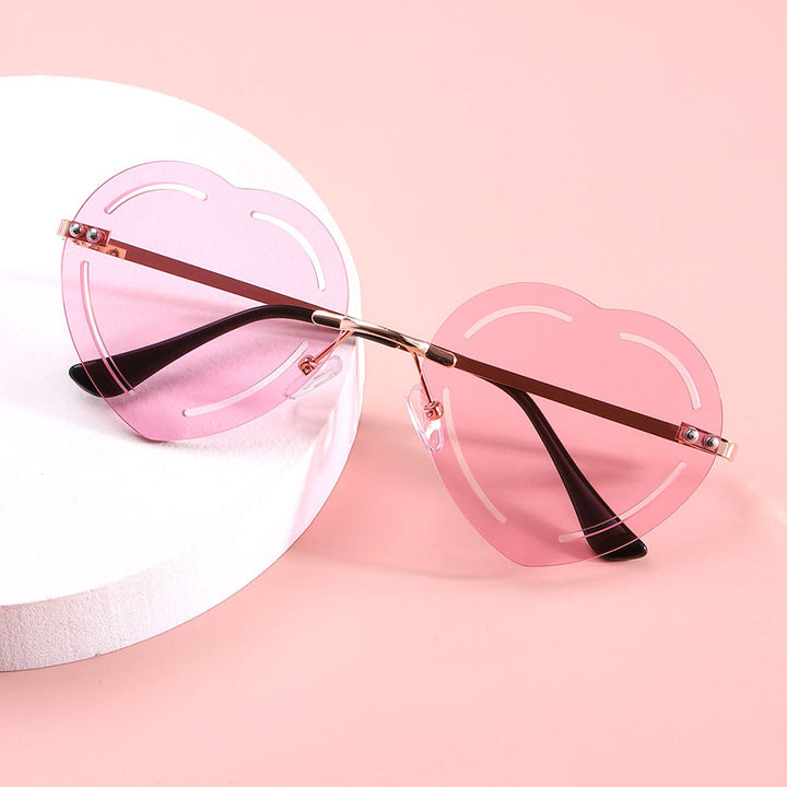 Women's Heart-Shaped Sunglasses with Stylish Metal Frame Kalsten
