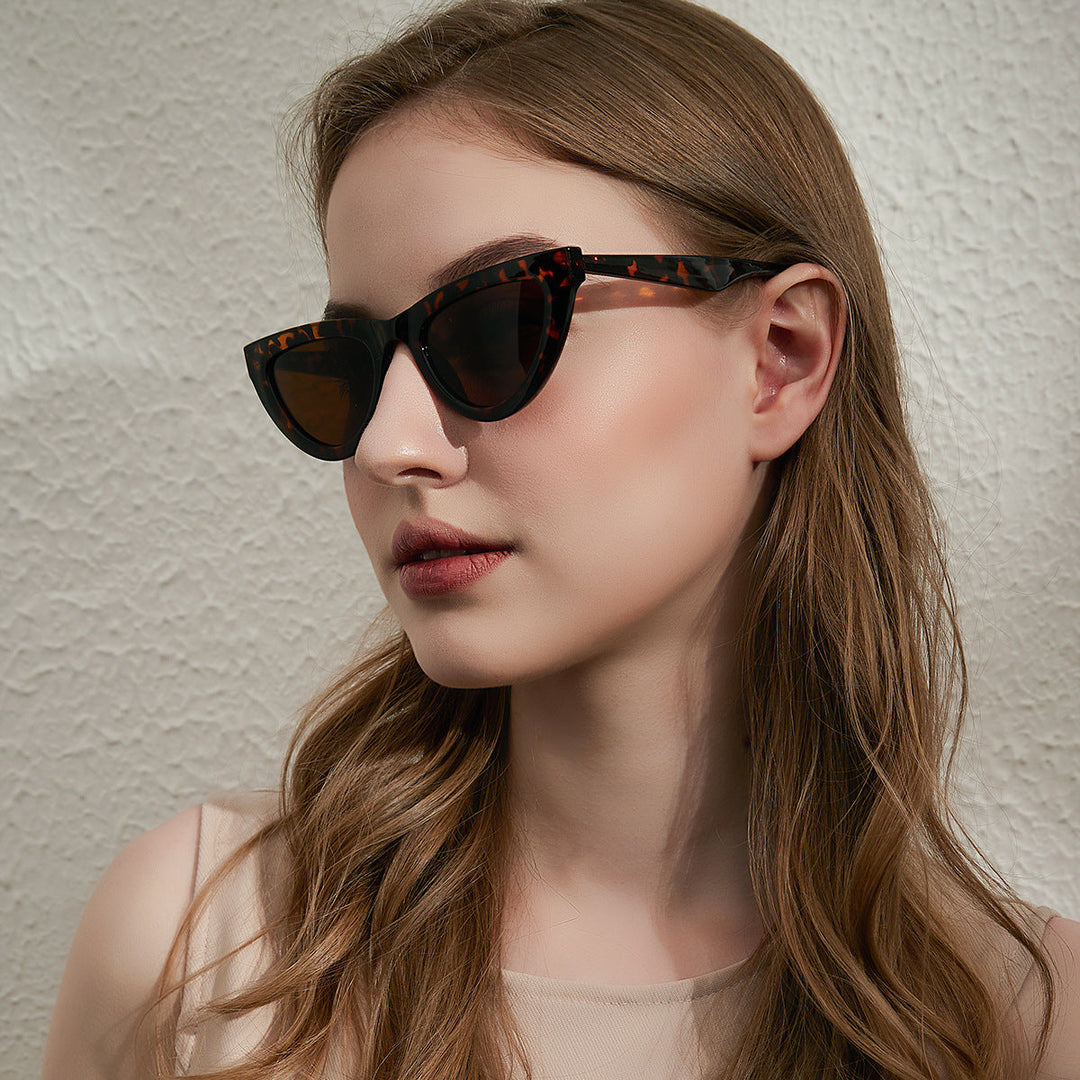 Women's Cat-Eye Sunglasses with Modern and Lightweight Frame Kalsten