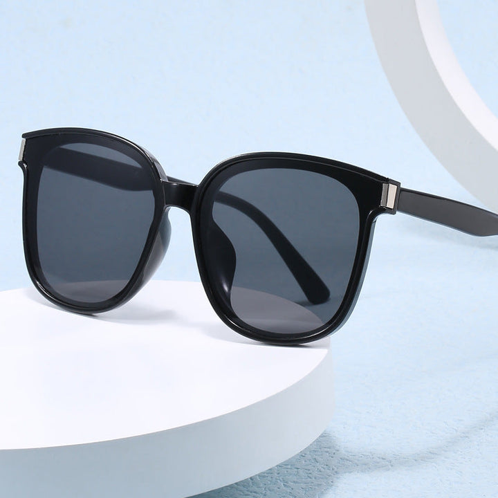 Women's stylish sunglasses with fashionable design Kalsten
