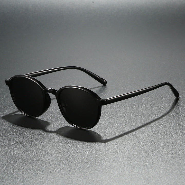 Ladies fashionable sunglasses in classic oval design Kalsten
