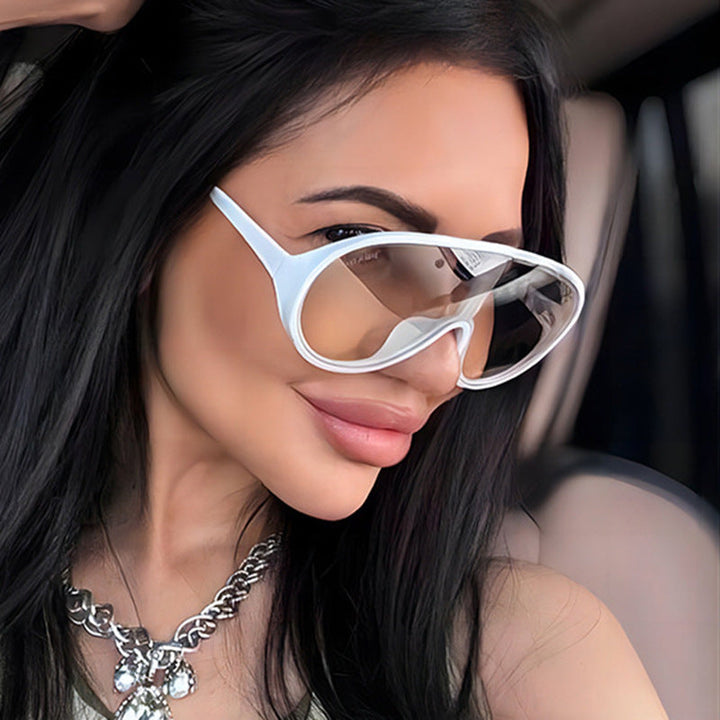 Women's futuristic sunglasses with large lenses and ergonomic frame Kalsten