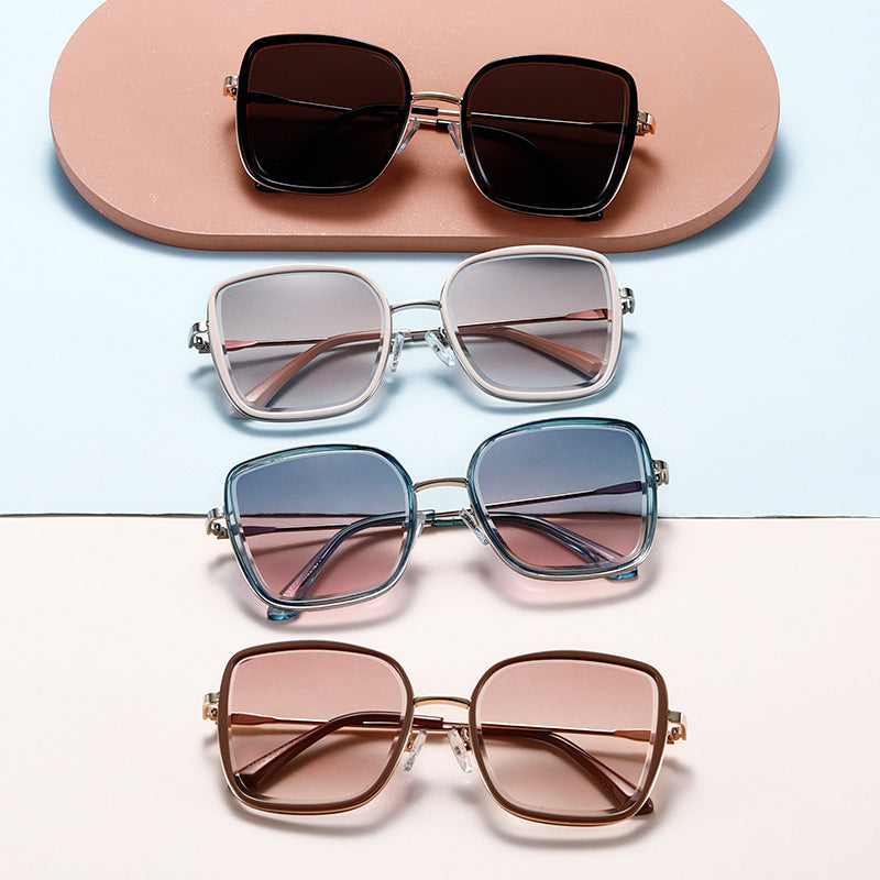 Women's Premium Sunglasses with Square Frame and Mirrored Lenses Kalsten