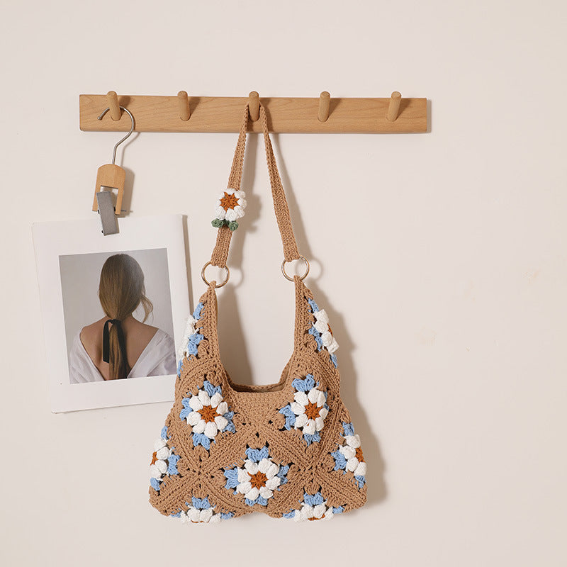 Handcrafted crochet handbag in floral design Kalsten