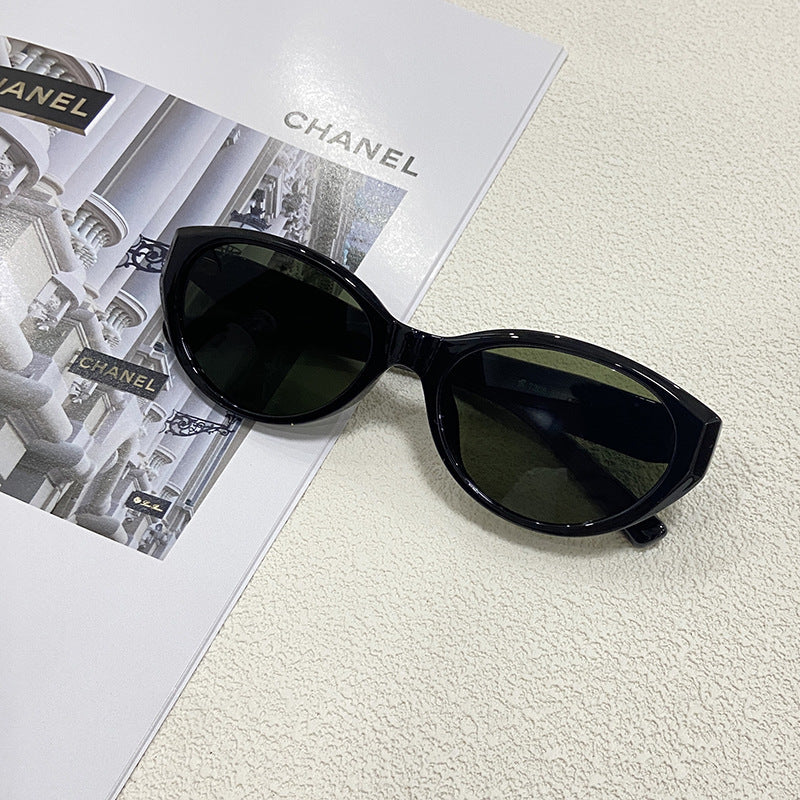 Fashionable Cat-Eye Sunglasses for Stylish Outfits Kalsten