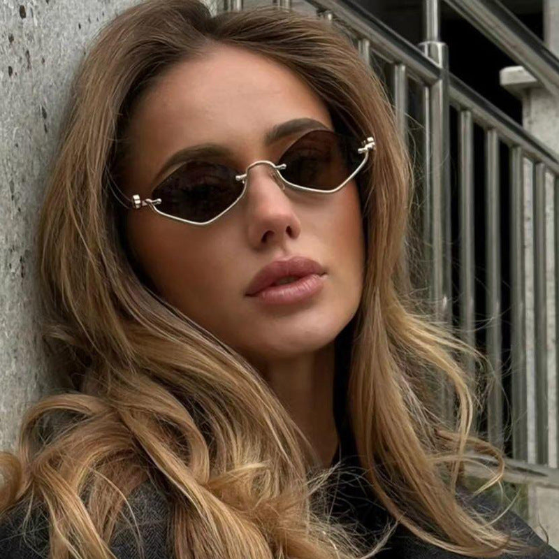 Women's trendy square sunglasses with delicate metal frame Kalsten