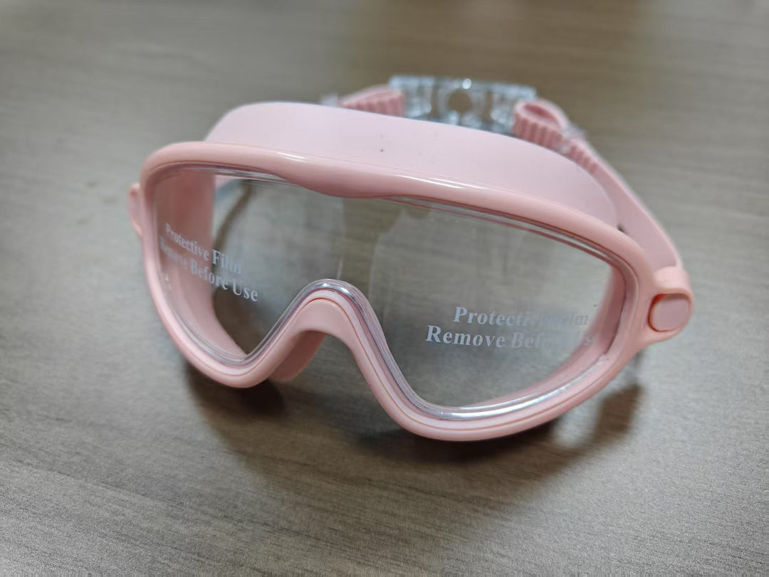 Swimming mask with wide field of vision and UV protection Kalsten