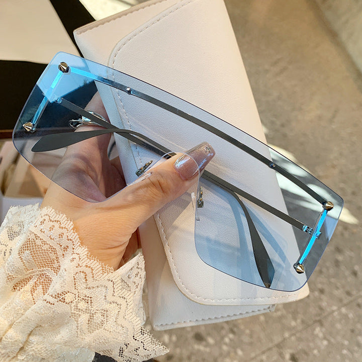 Women oversized sunglasses with modern frame and UV protection Kalsten