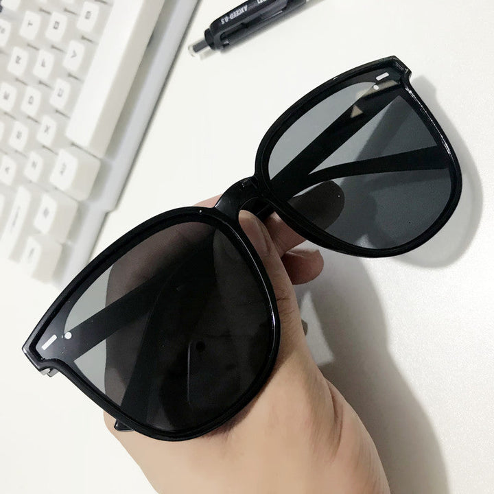 Women’s premium sunglasses in timeless design Kalsten