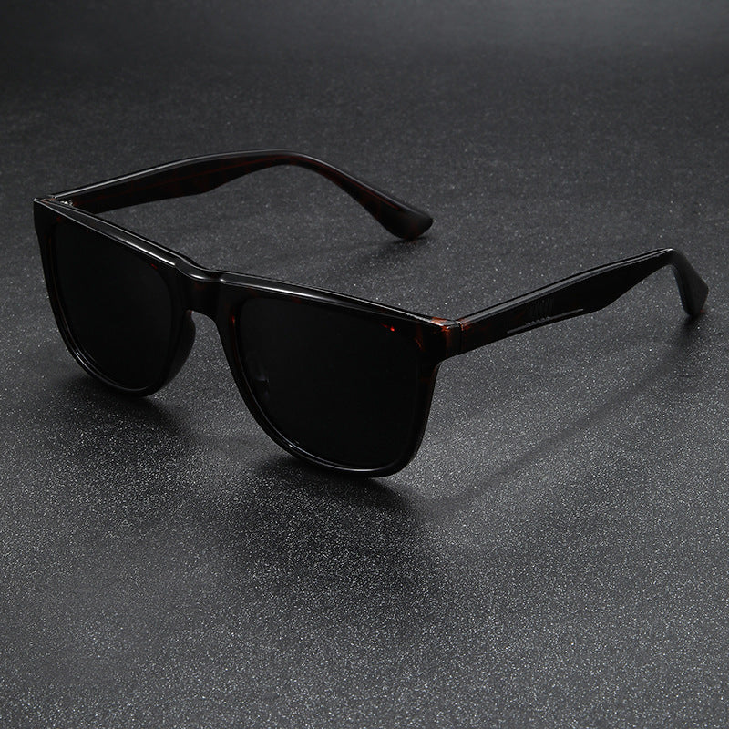 Women's sunglasses in striking vintage style Kalsten