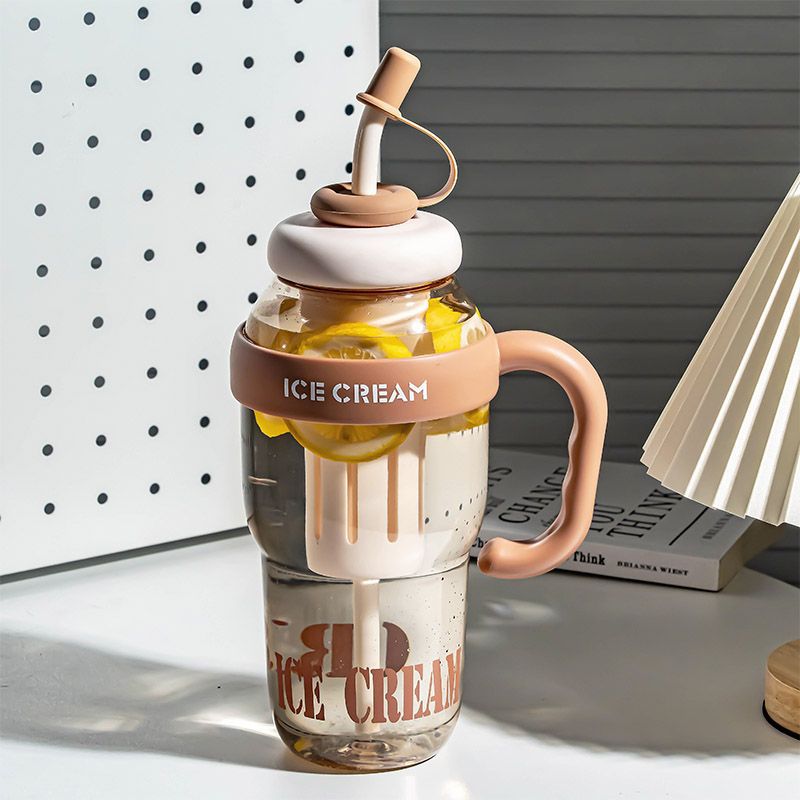 Ladies drinking container with practical straw Kalsten