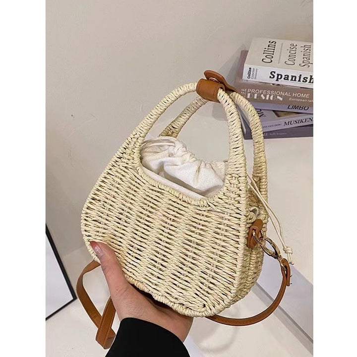 Fashionable wicker handbag with elegant leather detail Kalsten