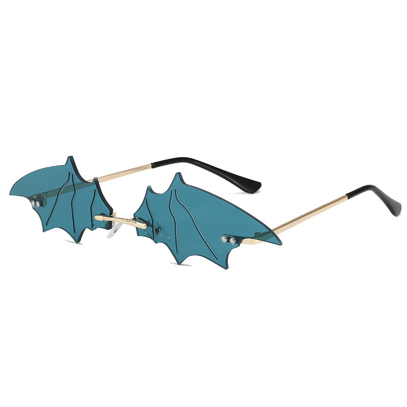 Women's designer sunglasses in exceptional bat style Kalsten