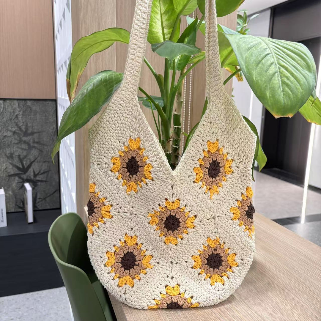 Hand-knotted shoulder bag with sunflower motif Kalsten