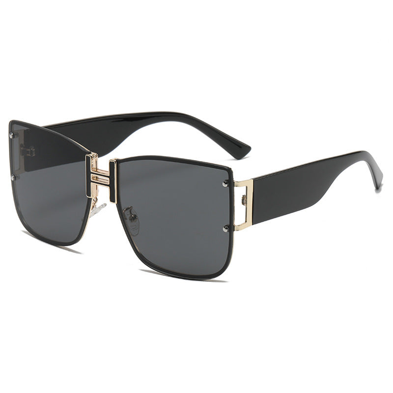Ladies sunglasses in an elegant design with highly modern, organic lenses Kalsten