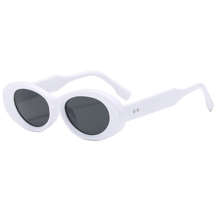 Women Retro-inspired Sunglasses in elegant oval design Kalsten