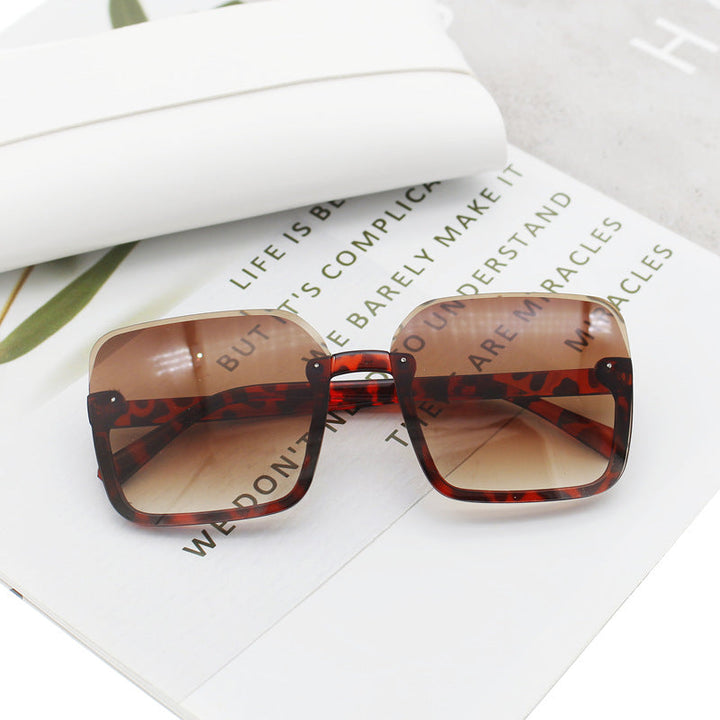 Women’s square sunglasses with extravagant leopard pattern Kalsten