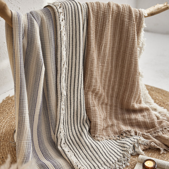 Ladies elegant and airy bedspread made of high-quality cotton Kalsten