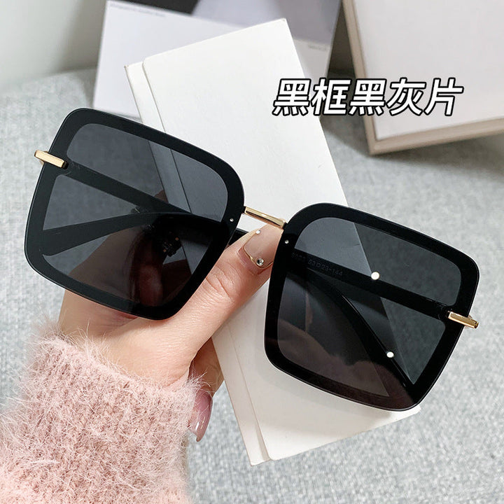 Women's trendy sunglasses in modern square design Kalsten