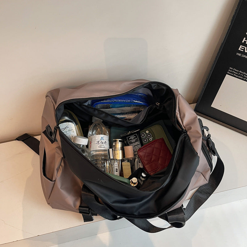 Sporty Travel Bag With Durable Design Kalsten