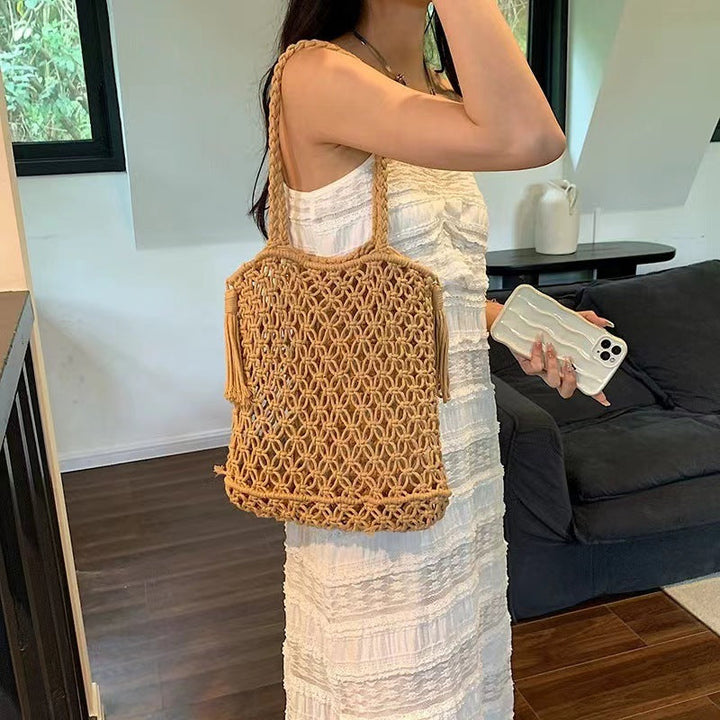 Hand-knotted beach bag with playful design Kalsten