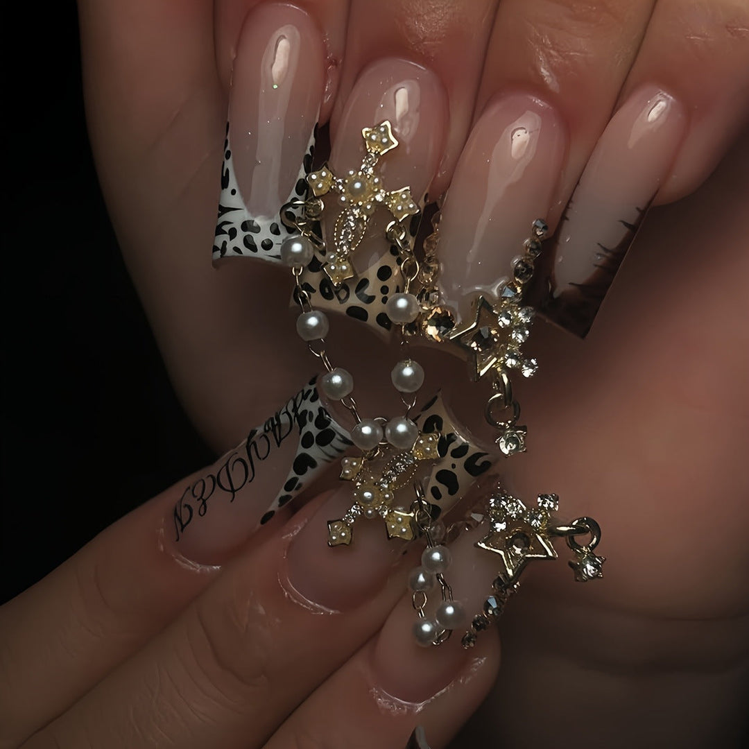 Decorative Highlighted Press-On Nails Kalsten