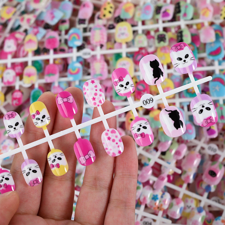 Children's Fun-Themed Press-On Nail Set Kalsten