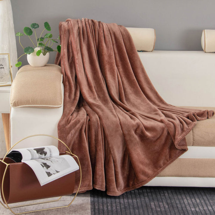Ladies luxurious fleece blanket with soft texture Kalsten