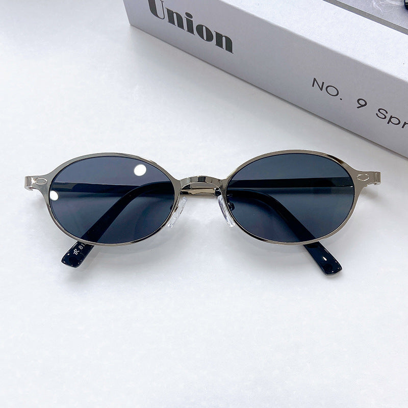 Fashionable Round Sunglasses with Elegant Golden Frame Kalsten