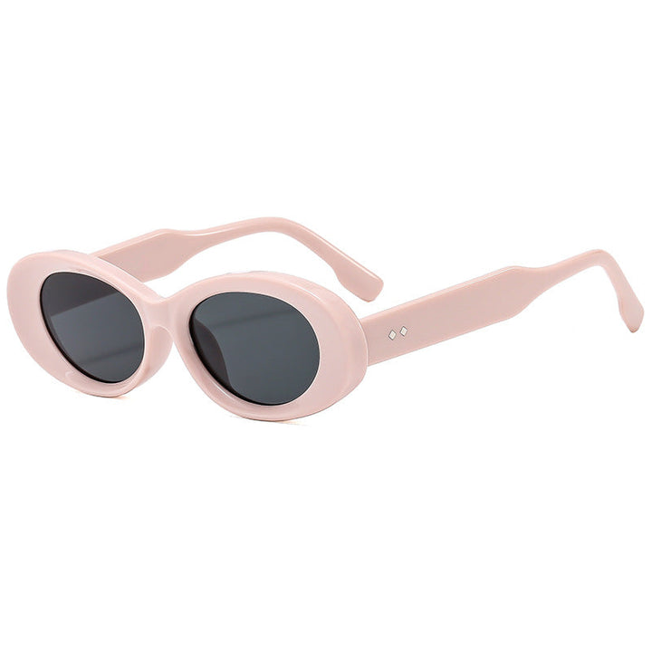 Women Retro-inspired Sunglasses in elegant oval design Kalsten
