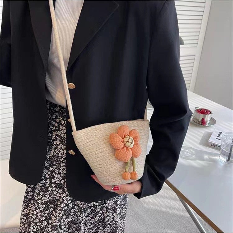 Handcrafted shoulder bag with flower applique Kalsten