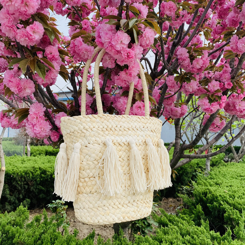Trendy basket bag with tassels Kalsten