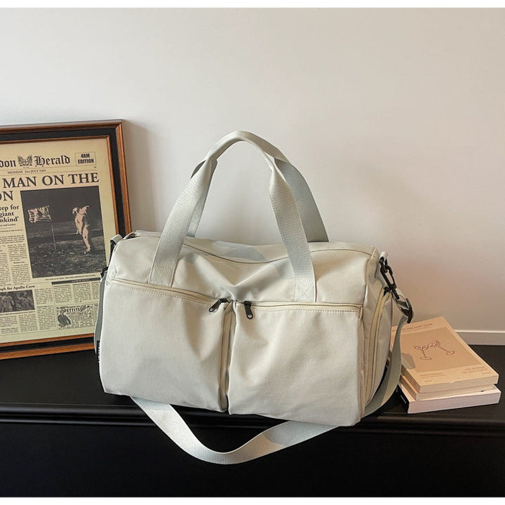 Sporty travel bag with expandable compartments Kalsten