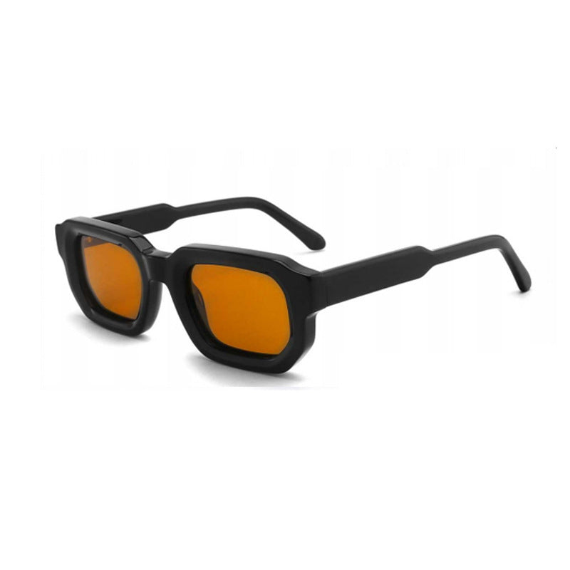 Women's sunglasses in a modern, square design with polarized lenses Kalsten