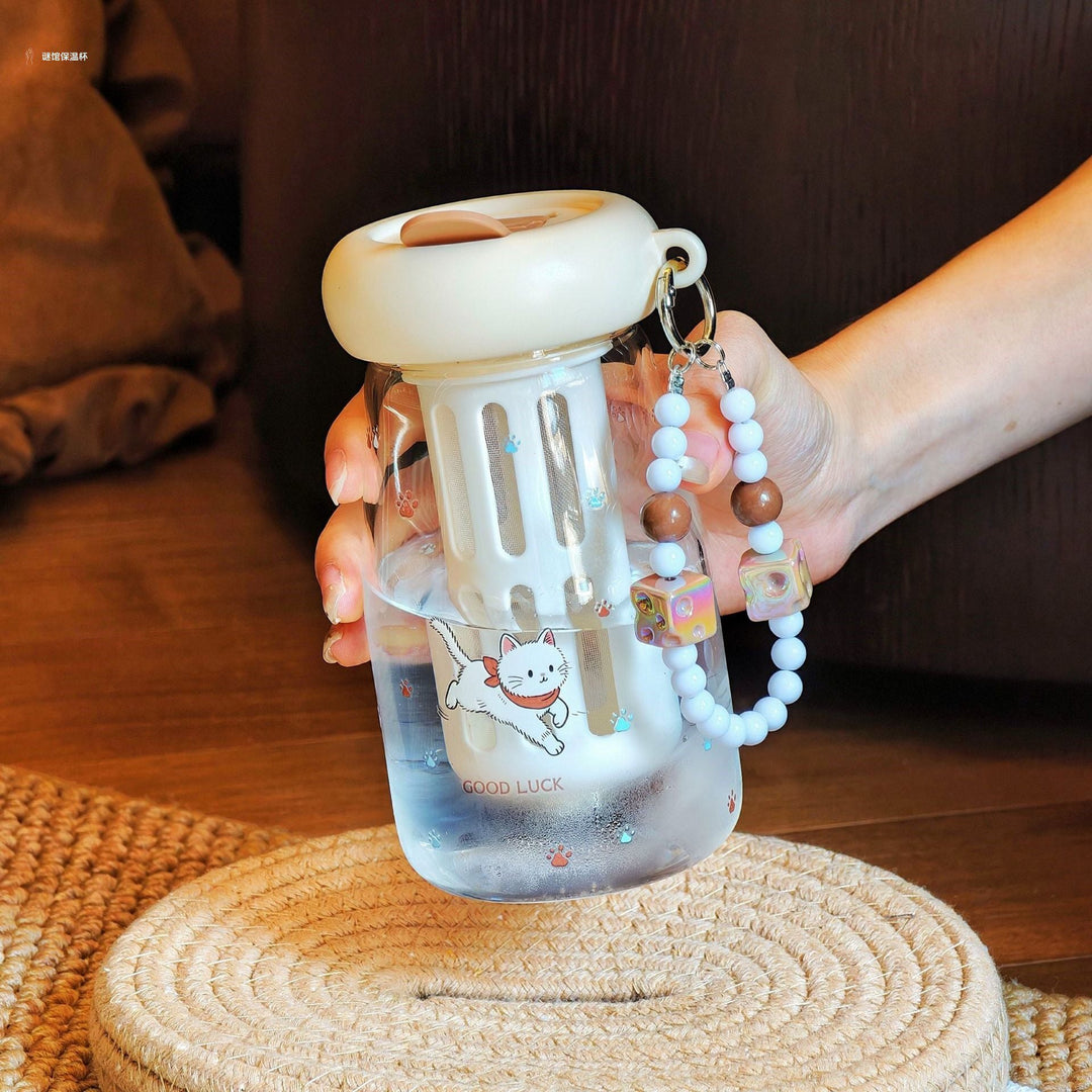 Ladies drinking container with unique design and integrated straw Kalsten