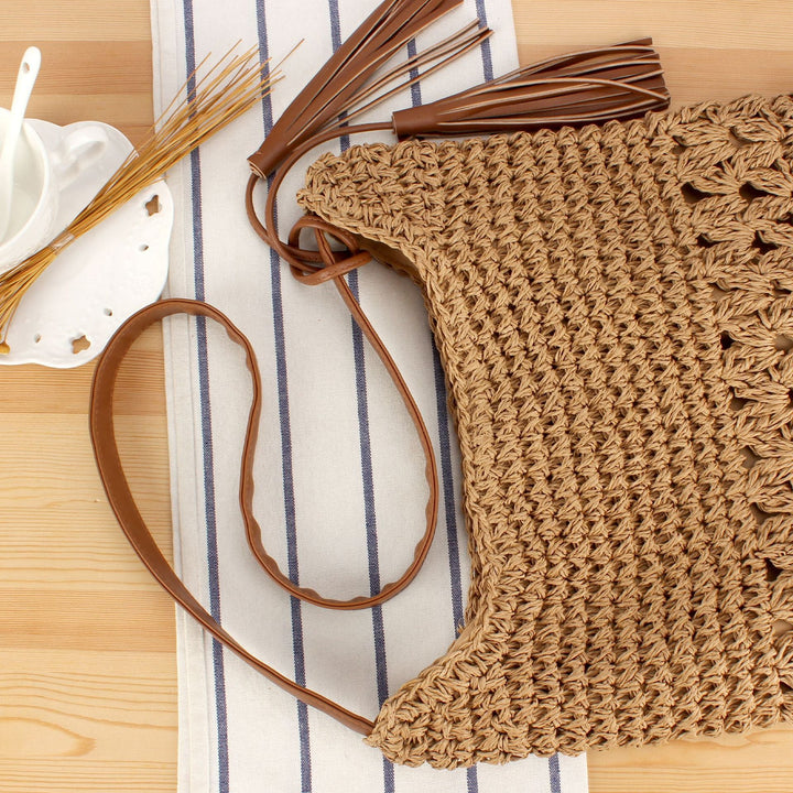 Shoulder bag made of hand-knotted natural material with fringed shoulder strap Kalsten