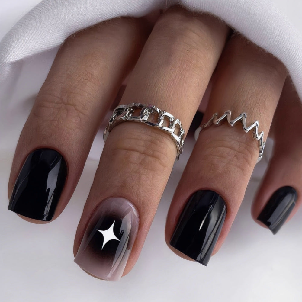 Artificial Nails in Elegant and Modern Design Kalsten