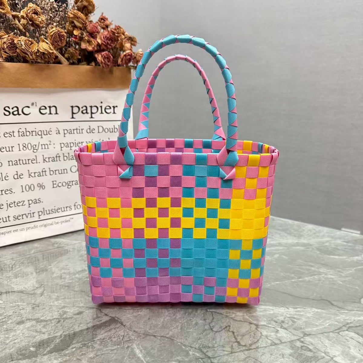 Charming and playful handbag Acalora