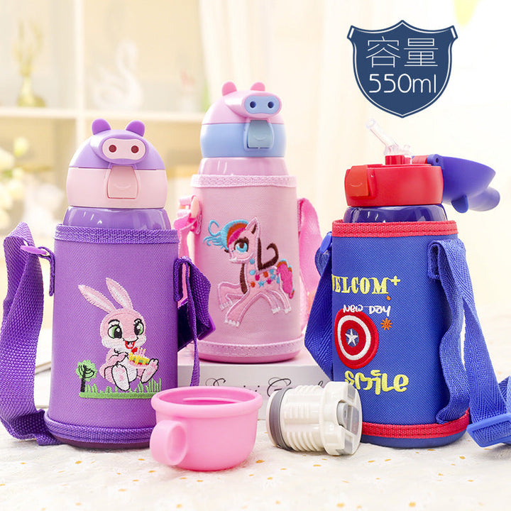 Water bottle with child-friendly design and carrying system Kalsten