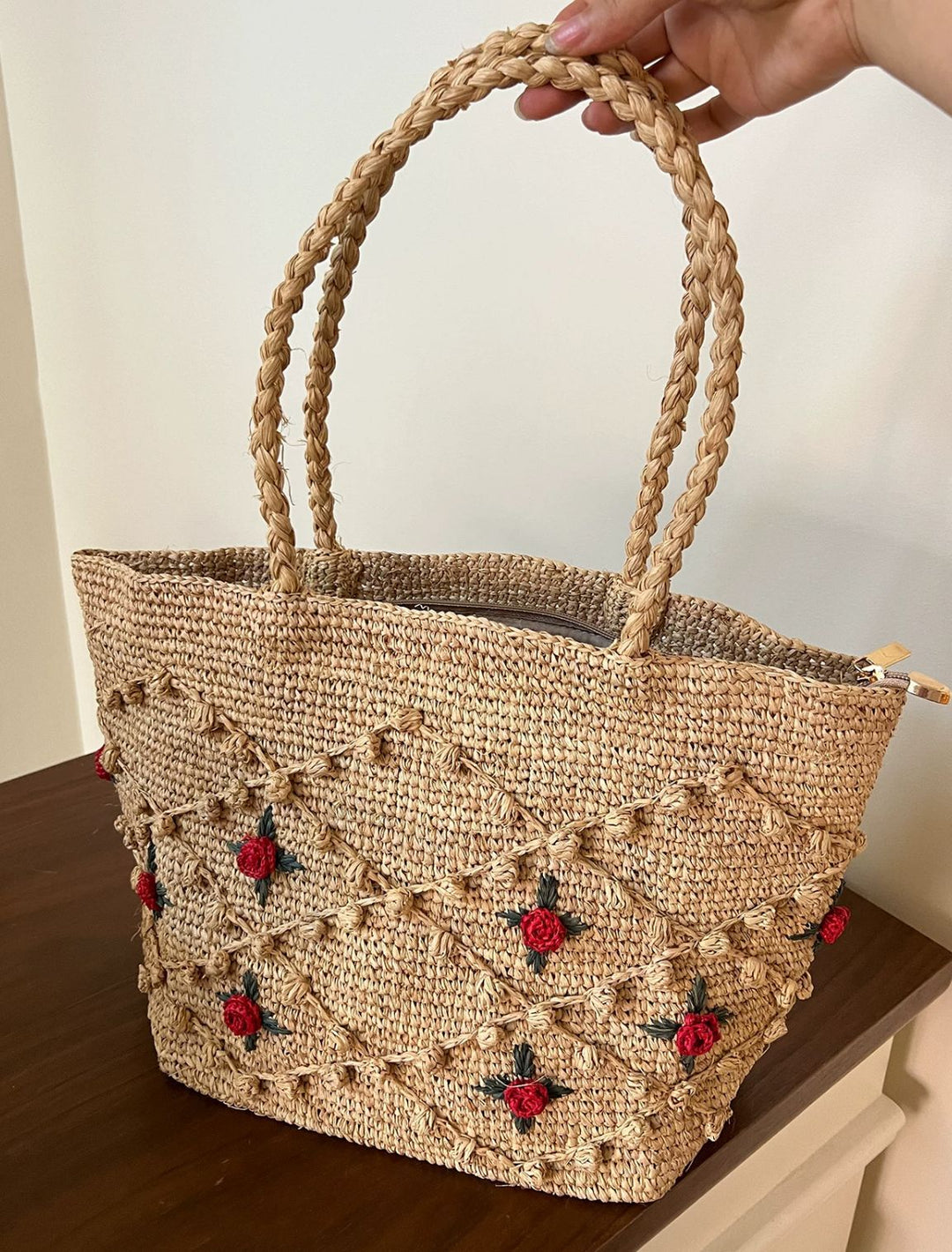 Handmade straw bag with fashionable striped pattern Kalsten