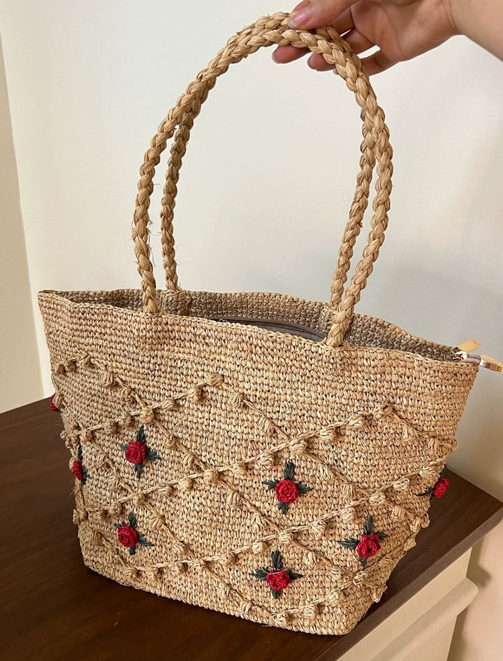 Handmade straw bag with fashionable striped pattern Kalsten