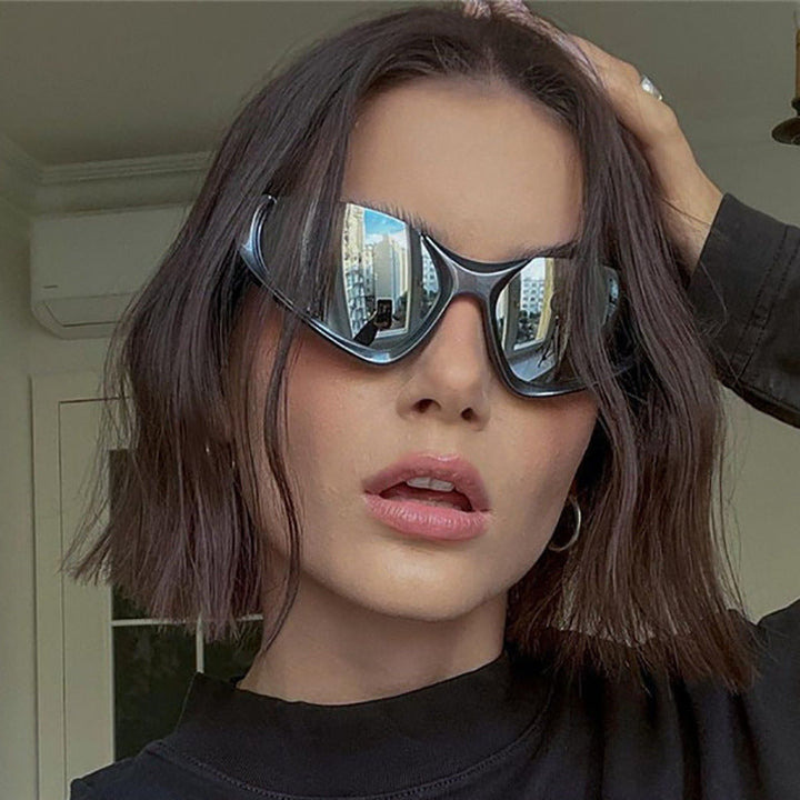 Women's sporty sunglasses with aerodynamic design Kalsten