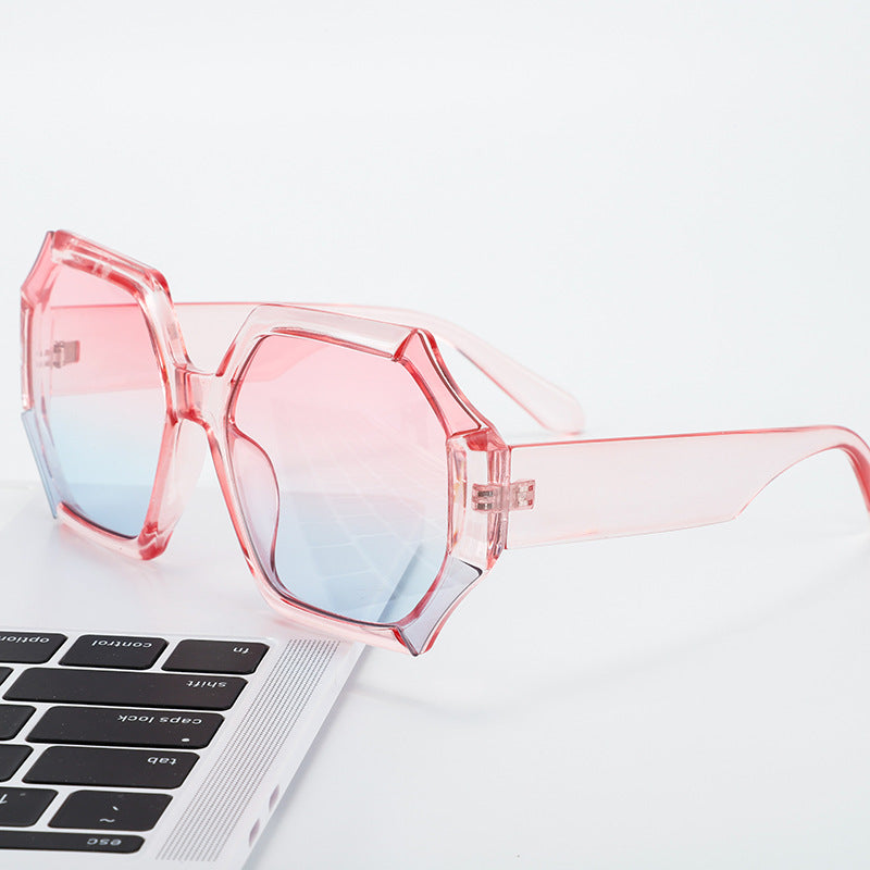 Ladies fashionable sunglasses with faceted frame Kalsten