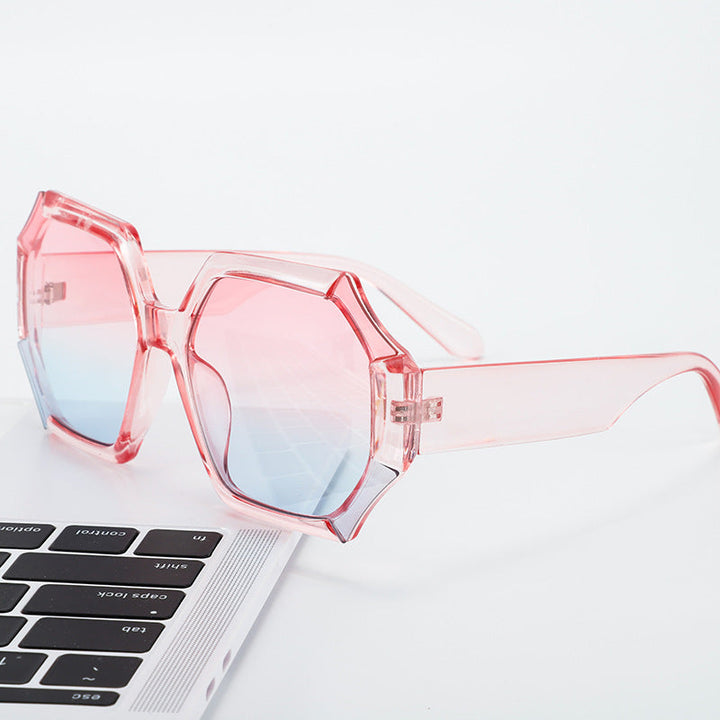 Ladies fashionable sunglasses with faceted frame Kalsten