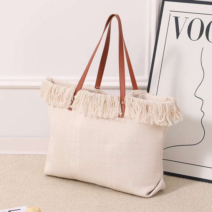 Beach bag with eye-catching fringe edge Kalsten
