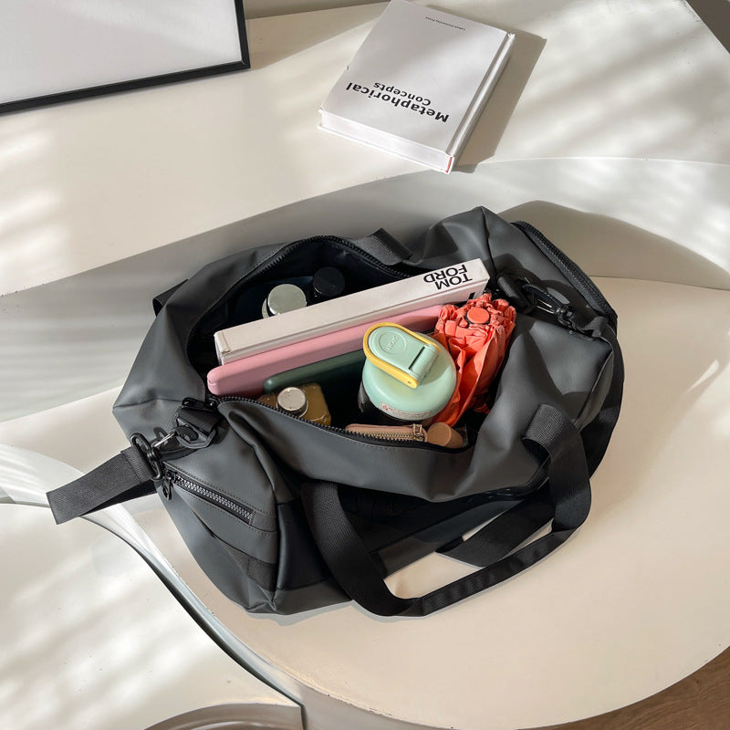 Sporty Travel Bag With Durable And Water-Repellent Material Kalsten