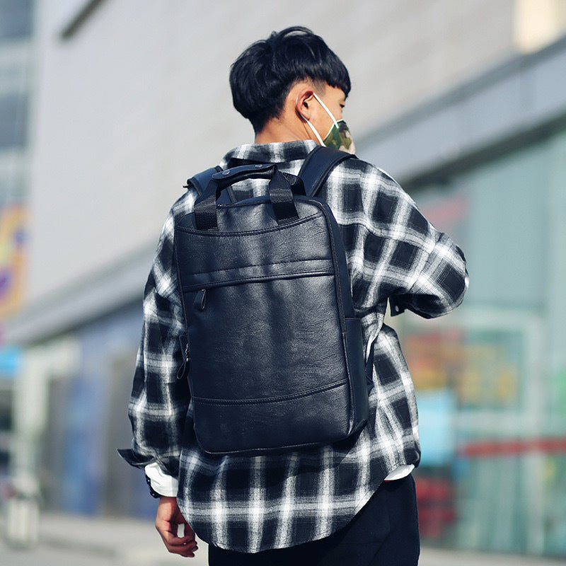 Elegant backpack with versatile compartments Kalsten