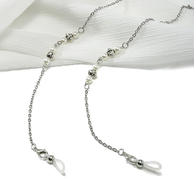 Fashionable Eyewear with Decorative Chain Kalsten