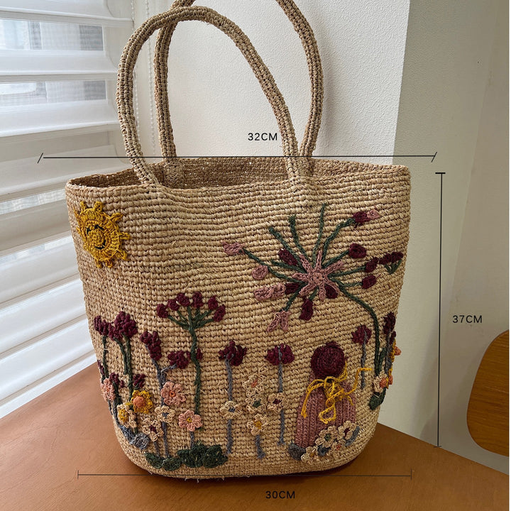 Handmade straw bag with floral embroidery design Kalsten