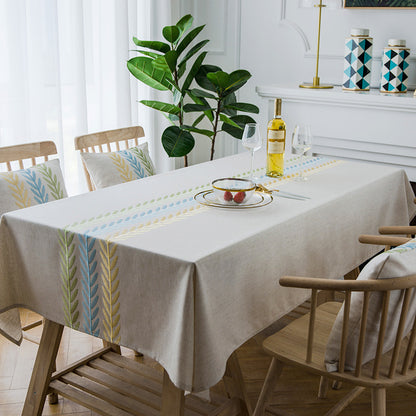 Elegant Leaf Patterned Tablecloth