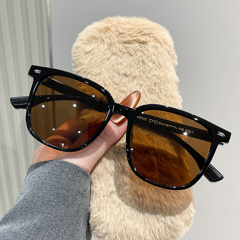 Ladies fashionable sunglasses in modern rectangular design Kalsten